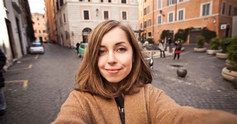 Le Selfie Parfait 7 Astuces Pour Devenir Photogénique Voleni