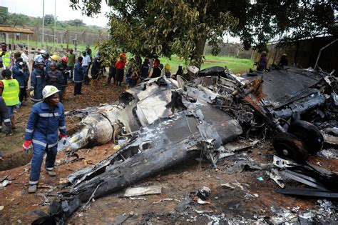Plane Crash Near Nigerias Lagos Airport Kills 16 Images Archival Store