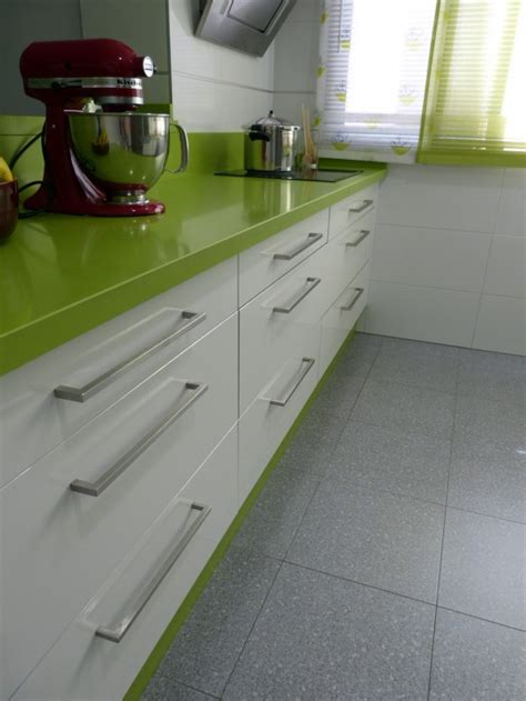 Tiradores para muebles de cocina y baño de aluminio, acero y zámak. Renueva el look de tu cocina cambiando los tiradores ...