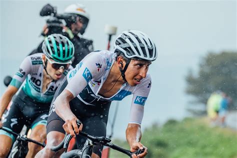 Egan arley bernal gómez (born 13 january 1997) is a colombian cyclist, who rides for uci worldteam ineos grenadiers. Egan Bernal: "Lo importante es ganar el maillot amarillo ...