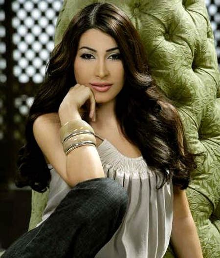 Beautiful And Talented Arab Singer Yara Beauty Beautiful Cool Hairstyles