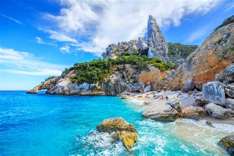 L'environnement naturel de la sardaigne est particulièrement la sardaigne est également réputée pour ses magnifiques plages. Sardaigne paysage » Vacances - Guide Voyage