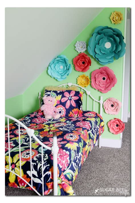 Aug 20, 2020 · the spruce / caylin harris making your own wall art is so much easier than you think. Big Bloom Paper Flower Wall Decor - Sugar Bee Crafts