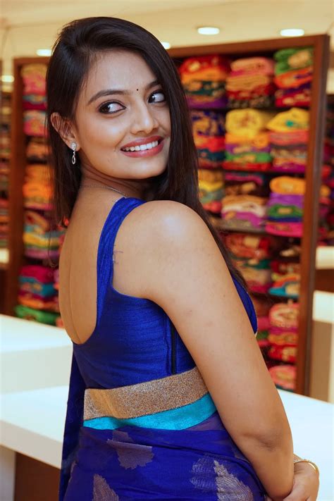 Nikitha Narayan Hot Photos In Sleevless Blouse In Blue Saree Media Updaters