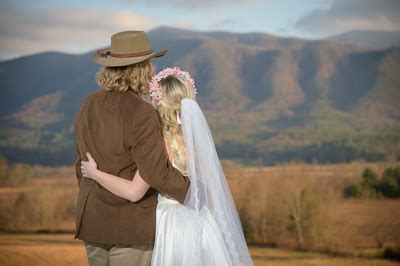 Find over 100+ of the best free cades cove images. Cades Cove Wedding Packages in the Smoky Mountians