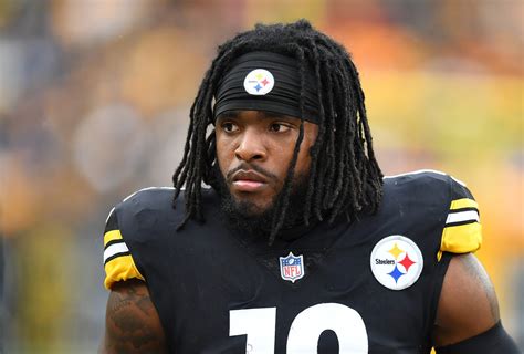 There Is One Catch For Steelers Contract Extension With Diontae Johnson