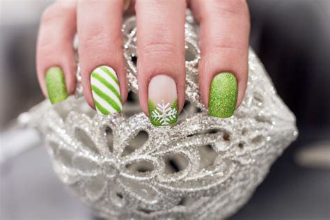 Get Ready For Spring With These Green Nail Art Design Ideas Click