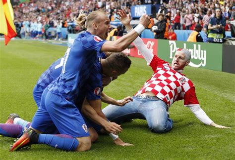 Die auserwählte hielt die ganze. EM 2016: Luka Modric führt Kroatien zum Sieg gegen die ...