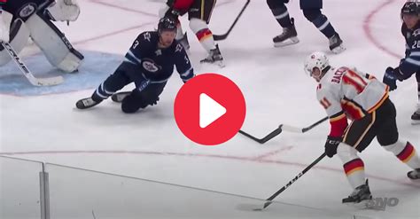 Tucker poolman is an american professional ice hockey defenseman. Winnipeg's Tucker Poolman Blocks Puck With His Face v ...