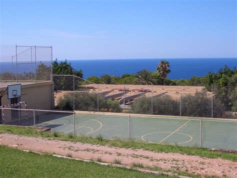 Es gewinnt, wer die meisten punkte erzielt, jedoch ist es unter den meist jugendlichen spielern ebenfalls relevant, ein hohes ansehen unter den spielern zu haben. "Basketballplatz" Sun Club Eldorado (Llucmajor ...