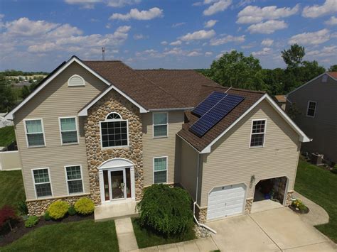 Before roof shingles were invented, roofers would usually cover the roof with a durable fabric or heavy paper and coat it with tar for protection. Pin by Laura Gaffney on Barkwood timberline hd | Roof ...