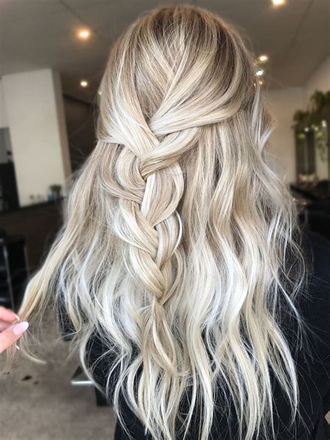 Mushroom blonde is probably one of the biggest hair color trends swirling about this summer, and for good reason. Hair inspiration ️ Instagram @hairbykaitlinjade Blonde ...