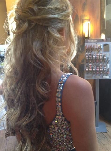 30 Best Prom Hair Ideas 2018: Prom Hairstyles for Long ...