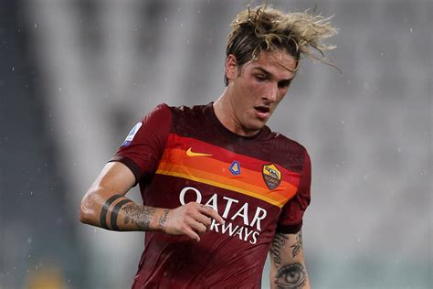 Nicolò zaniolo fm 2020 profile, reviews, nicolò zaniolo in football manager 2020, roma, italy, italian, serie a, nicolò zaniolo fm20 attributes, current ability (ca). Zaniolo si prende la scena: ora Fonseca pensa a come ...