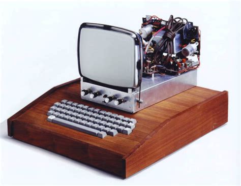 Old technology( computers, laptops, monitors) lying around? Top 5 Vintage Apple Computers | eBay