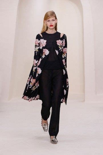 If you're over 60, there are many ways you can save money. Abiti Da Cerimonia Over 60