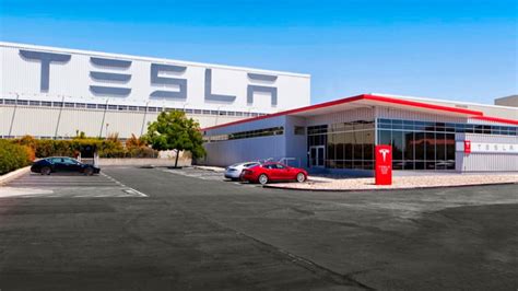 The new 2021 tesla model x electric starts at 79990. Маск пообіцяв випустити бюджетний автомобіль Tesla (Фото ...