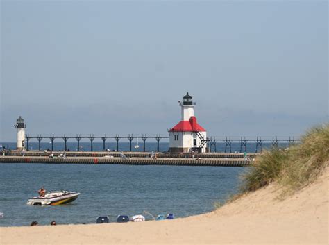 Sand castles cottages of lake michigan beach. St.Joseph North Pier Lights | St.Joseph Michigan | ogniets ...