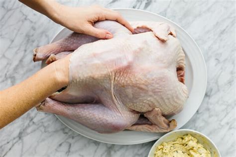easy thanksgiving turkey recipe downshiftology