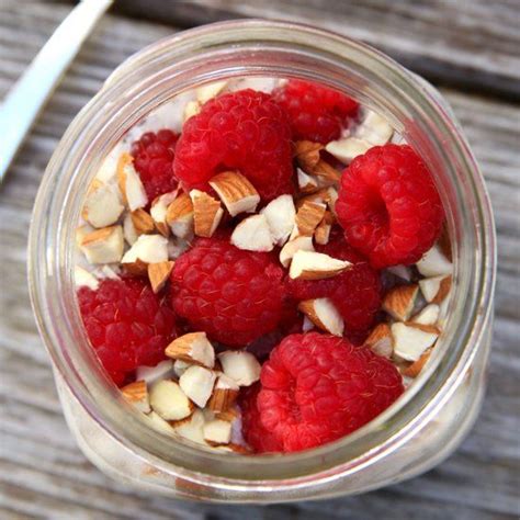 Simple peanut butter overnight oats made with just 5 ingredients and 5 minutes prep time. The Low-Calorie, High-Protein Breakfast Lea Michele Loves ...