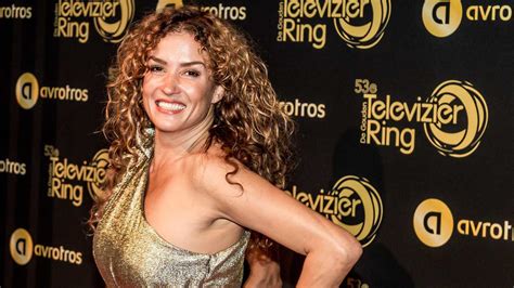 Katja Schuurman Deelt Naaktfoto Entertainment Telegraaf Nl