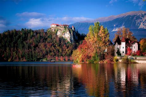 Lake Bled Castle Autumn Travelsloveniaorg All You Need To Know To