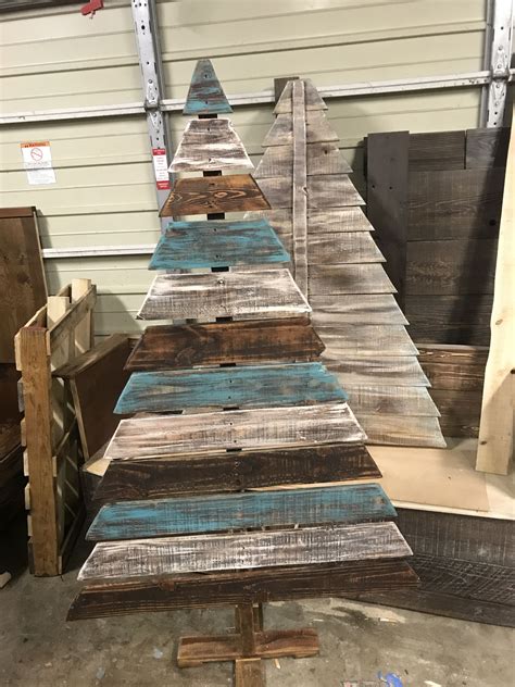 Pin by Watson's Art & Mind~ on My Pallet Creations | Wood christmas tree, Rustic reclaimed wood ...
