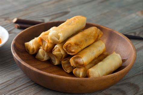 3 Easy Ways on How to Cook Frozen Lumpia - Recipe Marker