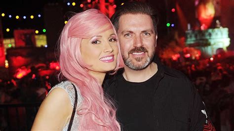 Holly madison recently took to instagram to post a stunning lingerie photo, during the current coronavirus quarantine. Holly Madison and Husband Pasquale Rotella File for ...