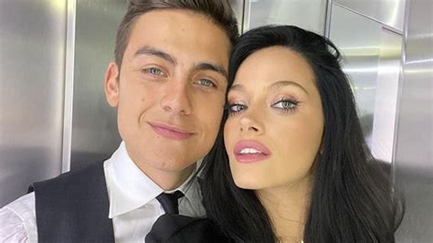La cantante, oriana sabatini, de novia con el futbolista paulo dybala la conductora dio detalles de la recuperación de oriana sabatini, luego de contraer coronavirus junto a su novio, en italia. Catherine Fulop habló de la salud de Oriana Sabatini y su ...