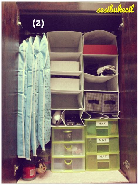Starts from baju pagi, baju tengahari, baju petang dan baju malam. sesibukecil: Bilik No. 1: Susunatur Pakaian Dalam Almari ...