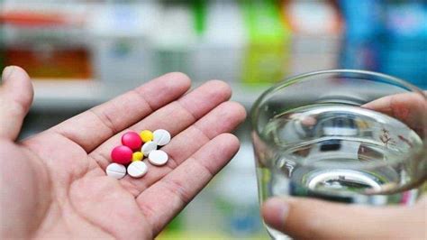 4 Minuman yang Harus Dihindari saat Minum Obat - TribunKaltim Wiki