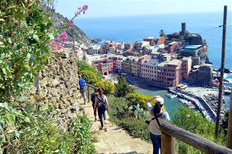 I Migliori Sentieri Trekking Per Scoprire Le Cinque Terre A Piedi