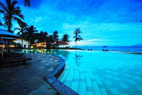 The resort is built on the ridges of the coastline, thus preserving the hills and its natural physical formation. Sutra Resort Terengganu, Batu Rakit, Malaysia - Booking.com