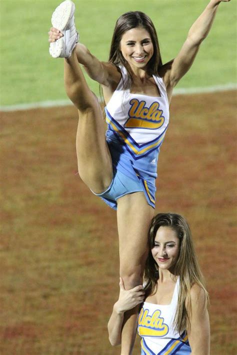 Amazing Ucla Cheerleaders Photos Taken At Exactly The Right Time Cheerleading Photos Hottest