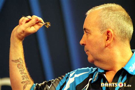 Check 'dartspieler' translations into english. Phil Taylor Interview
