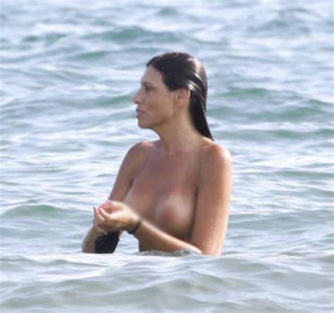 Emanuela Tittocchia Topless Dago Fotogallery