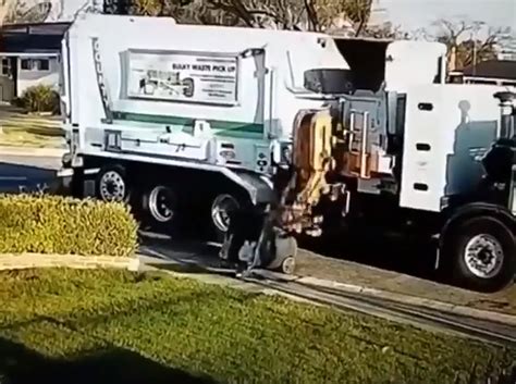 Garbage Truck Fail Video