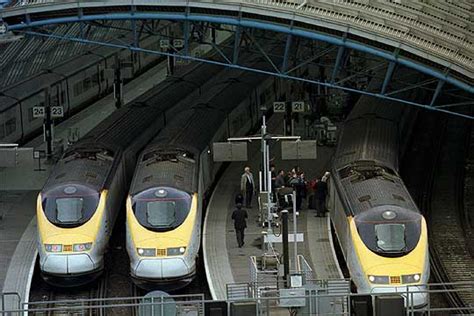 Trenes Eurostar Que Enlazan Londres Con Paris A Través Del Eurotunnel