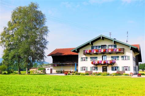 Ob häuser oder wohnungen kaufen, hier finden sie die passende immobilie. 17 HQ Pictures Haus Kaufen In Bayern / Ferienwohnung Haus ...