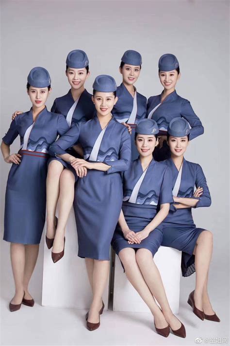 The Most Stylish Flight Attendant Uniforms Artofit