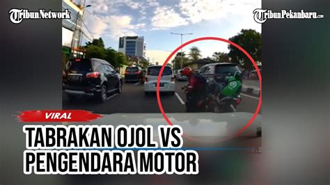 Detik Detik Tabrakan Ojol Vs Pengendara Motor Kondisi Ramai Malah