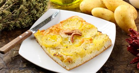 Recette Pizza à la pomme de terre