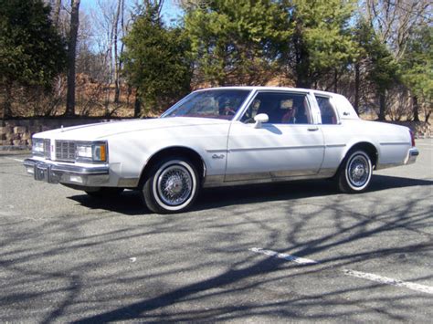 Oldsmobile Eighty Eight 1983 White For Sale 1g3ay37y6dm702090 5800