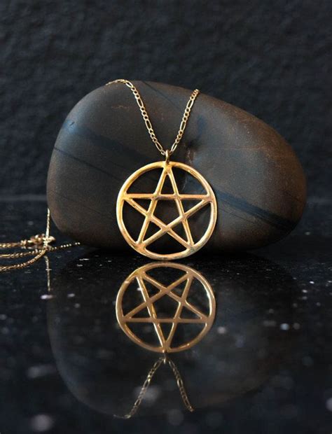 18k Gold Pentagram Pendant Pentagram Necklace Pentacle Etsy Israel