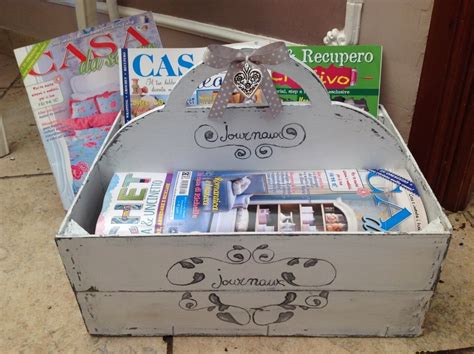 Potete usare le cassette della frutta come contenitore per i giocattoli dei bambini, come contenitore per il bucato sporco, come poggia riviste (stile shabby). Riciclo creativo cassette della frutta... in stile Shabby ...