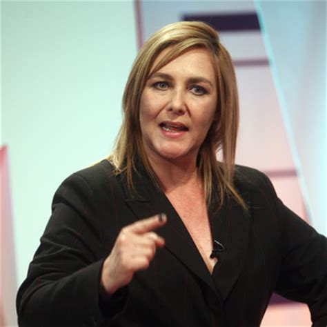 Todos epítetos que describen a pamela jiles, la diputada del partido humanista que representa a la florida, la pintana, pirque, puente alto y san josé de maipo. Pamela Jiles, será parte de "Las Indomables" - Tecache.cl
