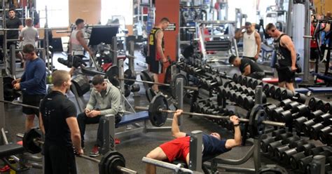 7 Of The Most Common Mistakes Youre Making In The Gym We Are The Mighty