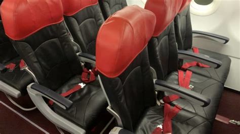 Review Thai Air Asia Economy Class Hot Seat Im Airbus A Von Hongkong Nach Phuket