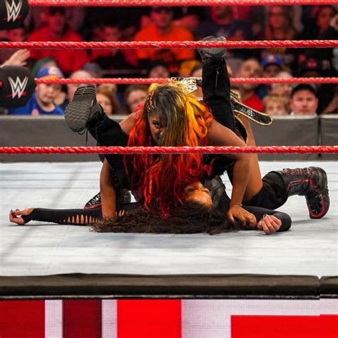 Ember Moon Pin Tamina For 3 Count